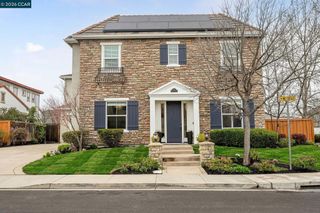 400 Marsanne Ct, Danville, CA 94506