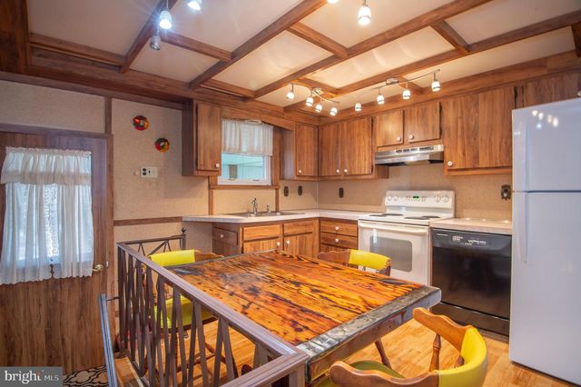 2511 CROSSGATES DR, Wilmington, DE 19808