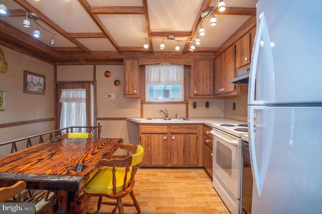 2511 CROSSGATES DR, Wilmington, DE 19808