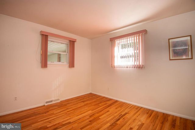 2511 CROSSGATES DR, Wilmington, DE 19808