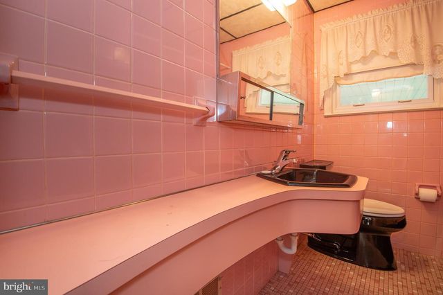 2511 CROSSGATES DR, Wilmington, DE 19808