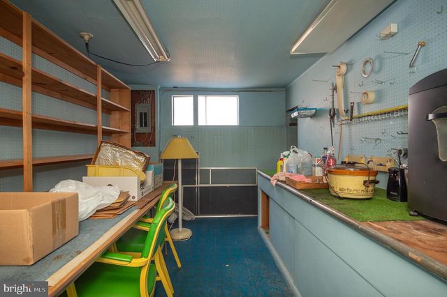 2511 CROSSGATES DR, Wilmington, DE 19808