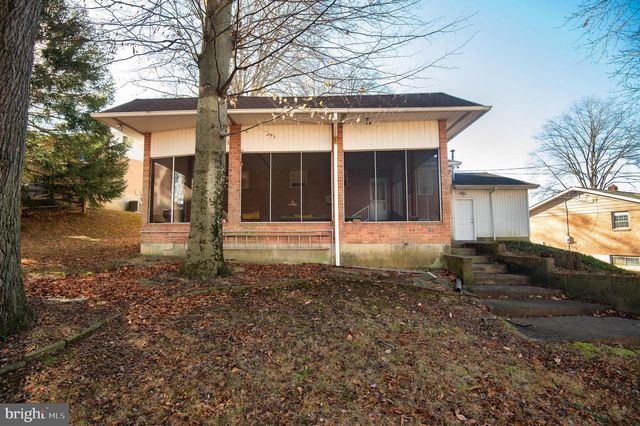 2511 CROSSGATES DR, Wilmington, DE 19808