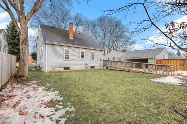 2937 Idaho Avenue S, Saint Louis Park, MN 55426