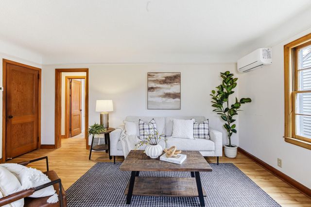 2937 Idaho Avenue S, Saint Louis Park, MN 55426