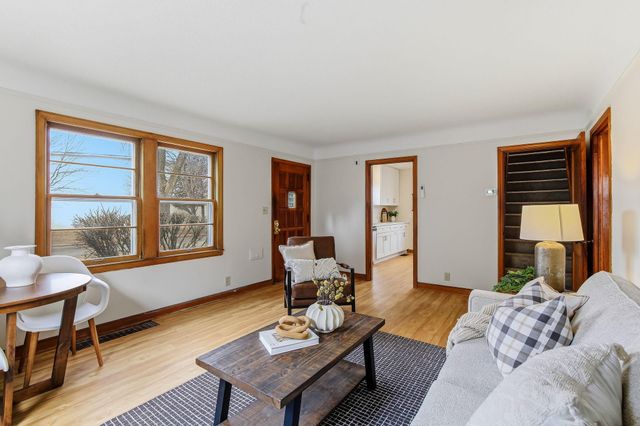 2937 Idaho Avenue S, Saint Louis Park, MN 55426