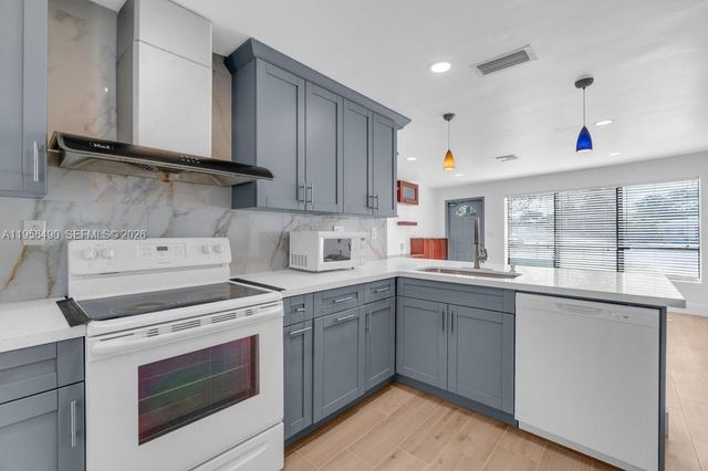 1101 NE 24th Ct, Pompano Beach, FL 33064