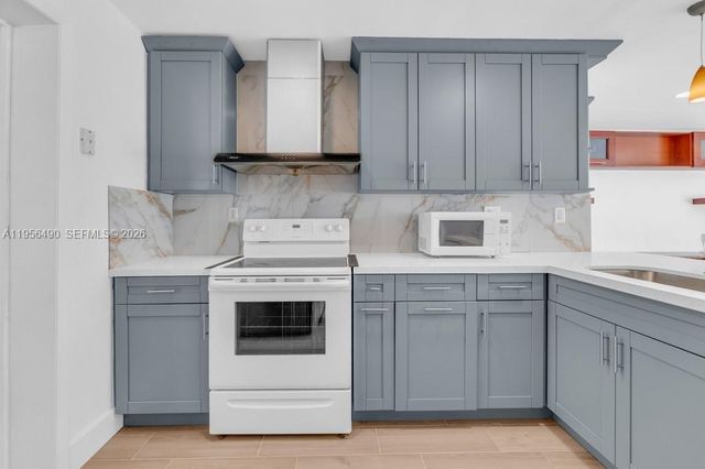 1101 NE 24th Ct, Pompano Beach, FL 33064