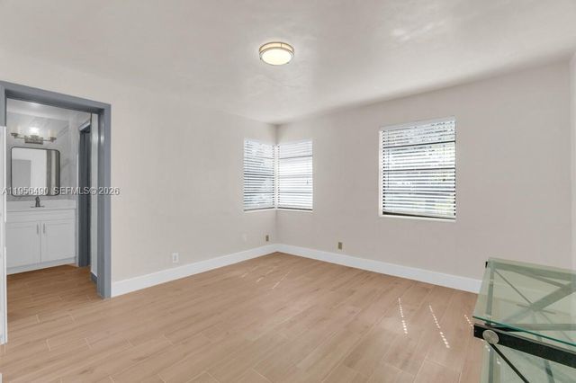 1101 NE 24th Ct, Pompano Beach, FL 33064