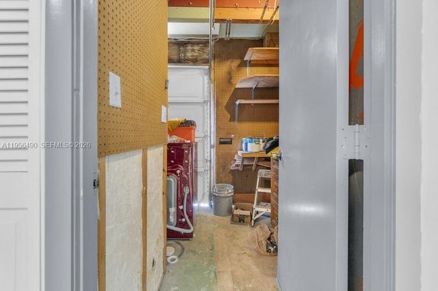 1101 NE 24th Ct, Pompano Beach, FL 33064