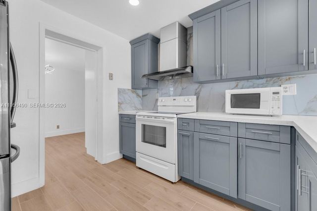 1101 NE 24th Ct, Pompano Beach, FL 33064