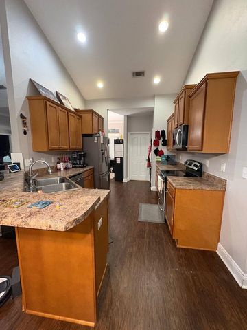 148 Crab Apple Avenue, Crestview, FL 32536