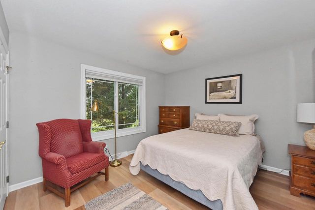 312 Manchester DRIVE, Waukesha, WI 53188