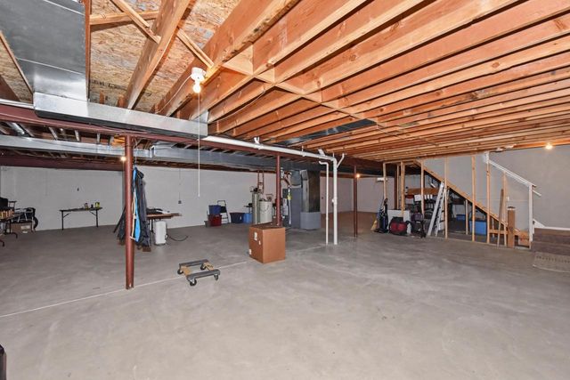 312 Manchester DRIVE, Waukesha, WI 53188