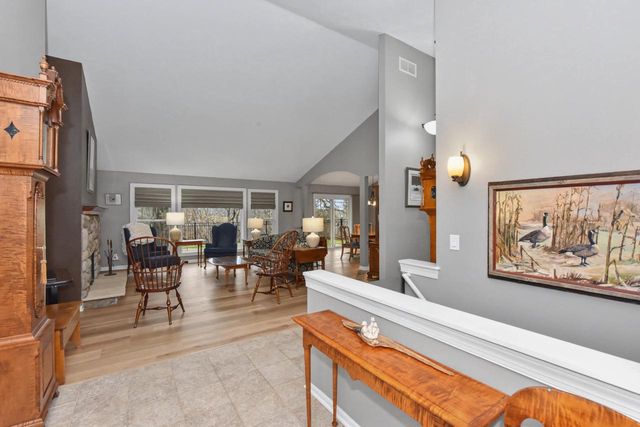 312 Manchester DRIVE, Waukesha, WI 53188