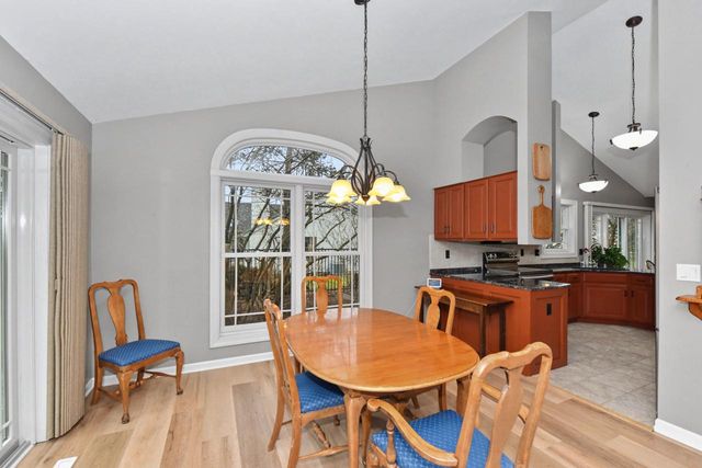 312 Manchester DRIVE, Waukesha, WI 53188