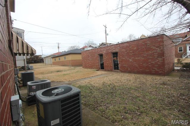 5021 Oleatha Avenue 1st fl, St Louis, MO 63139