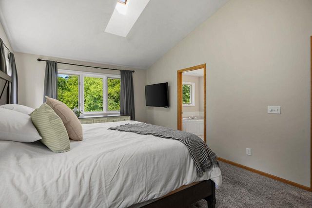 2919 Dolomite Springs Circle, Blue Mounds, WI 53517