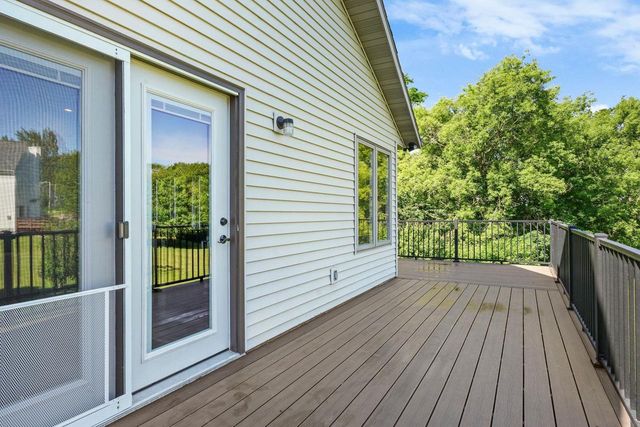 2919 Dolomite Springs Circle, Blue Mounds, WI 53517