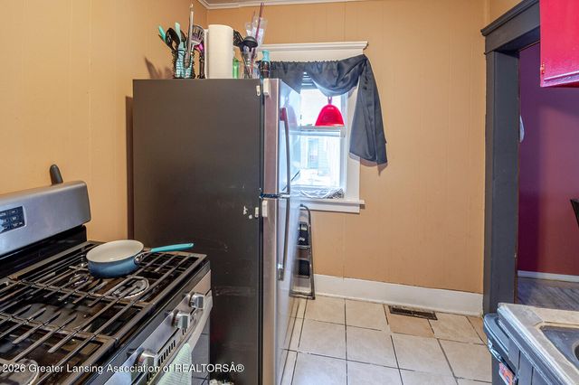 745 Chicago Avenue, Lansing, MI 48915