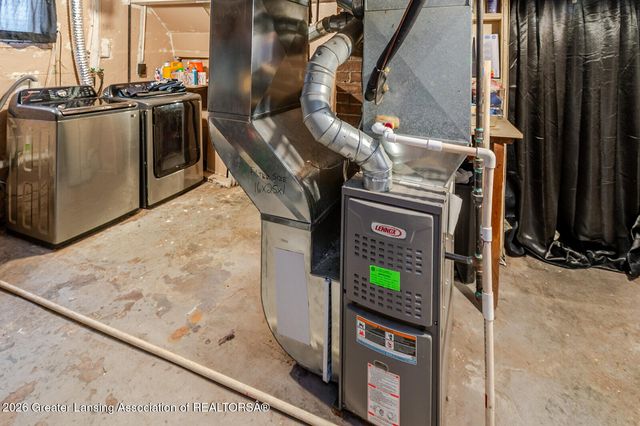 745 Chicago Avenue, Lansing, MI 48915