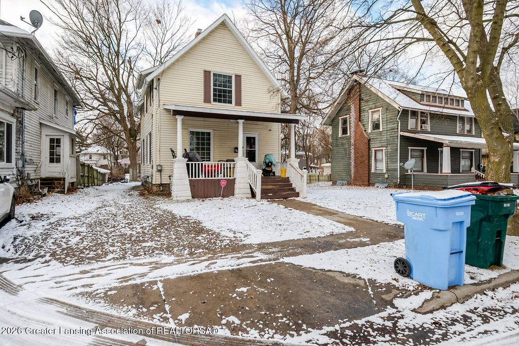 745 Chicago Avenue, Lansing, MI 48915