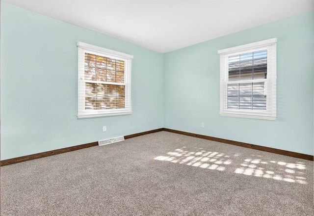 1200 W BELL AVENUE, Appleton, WI 54914