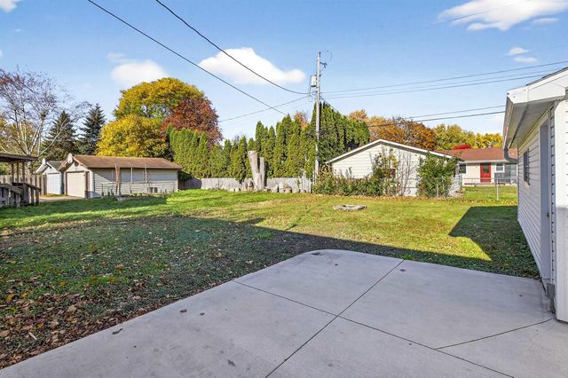 1200 W BELL AVENUE, Appleton, WI 54914