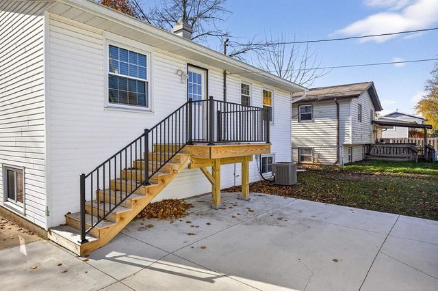 1200 W BELL AVENUE, Appleton, WI 54914