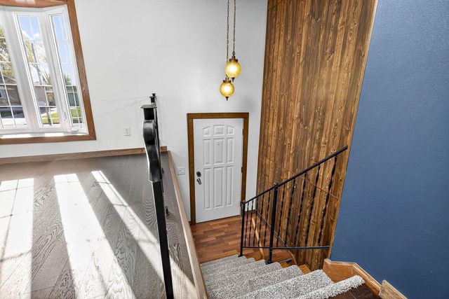 1200 W BELL AVENUE, Appleton, WI 54914