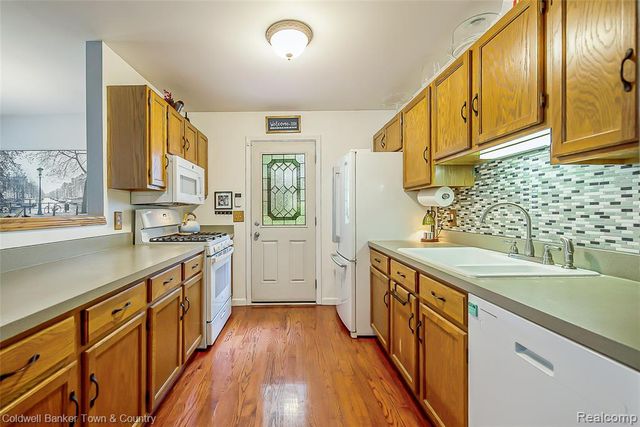 411 Springwell Lane, Howell, MI 48843