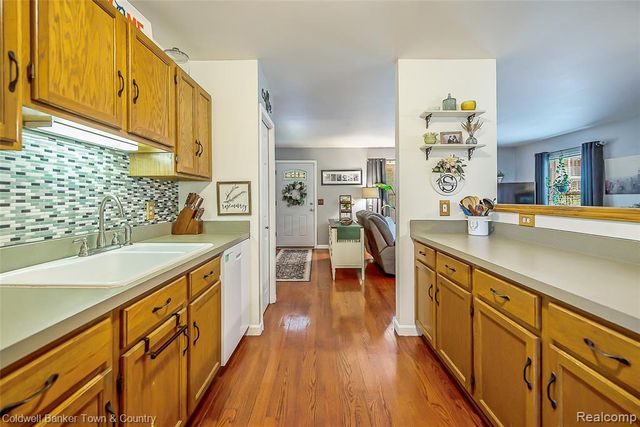 411 Springwell Lane, Howell, MI 48843