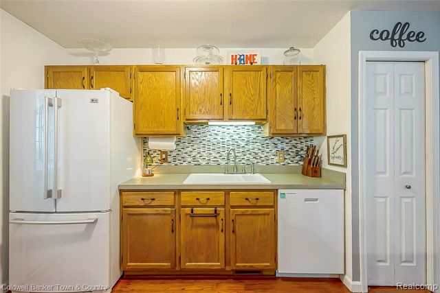 411 Springwell Lane, Howell, MI 48843