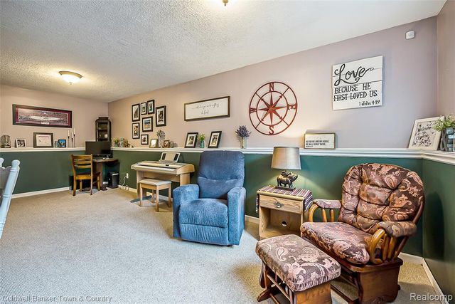 411 Springwell Lane, Howell, MI 48843