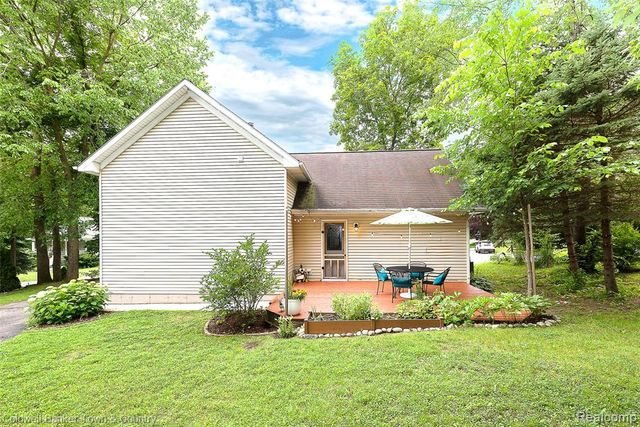 411 Springwell Lane, Howell, MI 48843