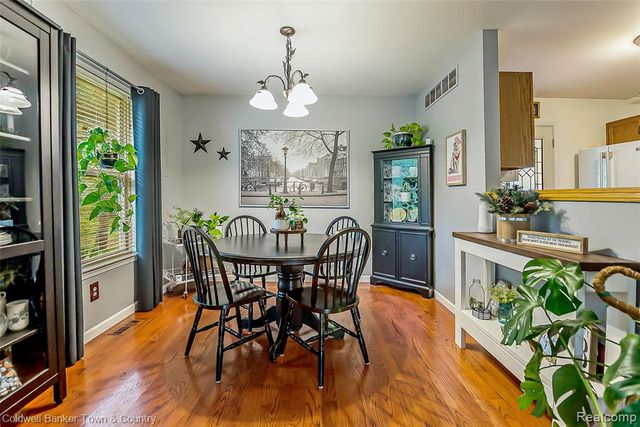 411 Springwell Lane, Howell, MI 48843