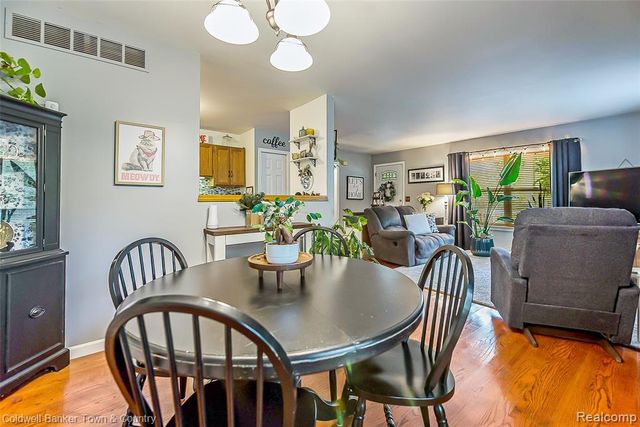 411 Springwell Lane, Howell, MI 48843