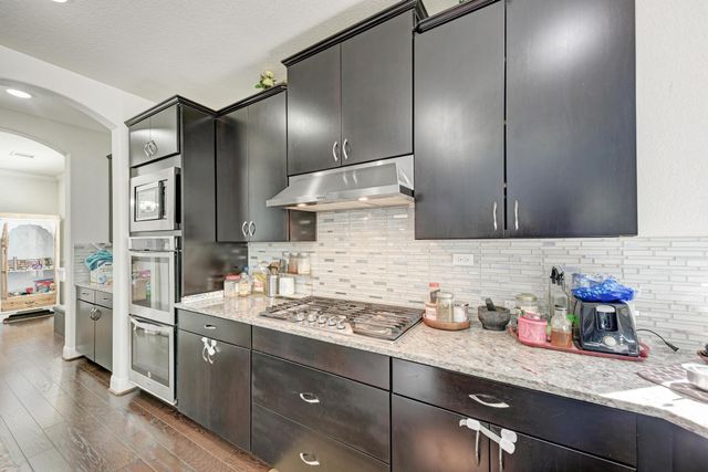 5304 Cipriano DR, Austin, TX 78738