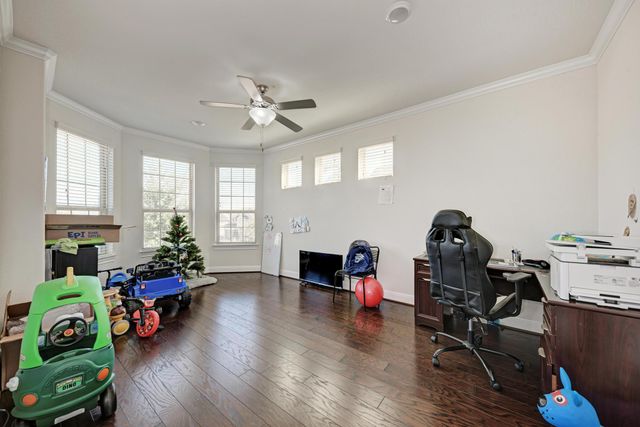 5304 Cipriano DR, Austin, TX 78738