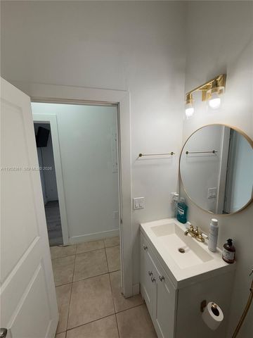 12202 SW 216th St, Miami, FL 33170