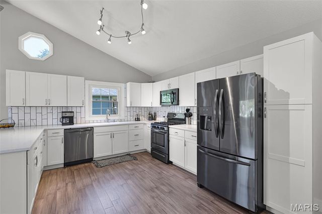 1366 Biscay Drive, Edwardsville, IL 62025