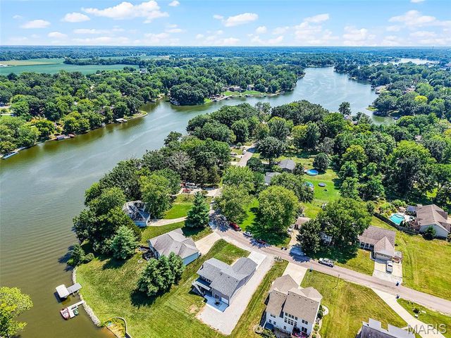 1366 Biscay Drive, Edwardsville, IL 62025