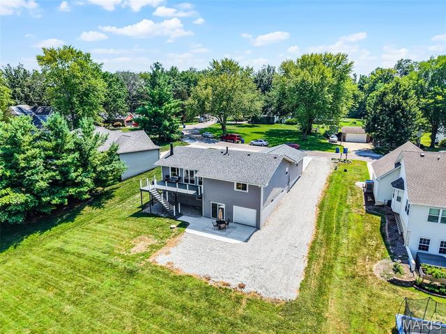 1366 Biscay Drive, Edwardsville, IL 62025