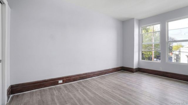 414 E 182nd Street, Bronx, NY 10457