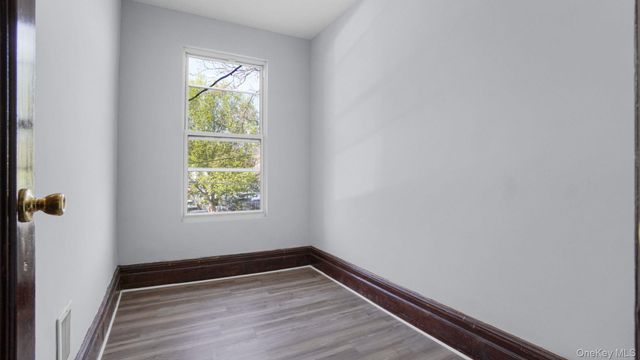 414 E 182nd Street, Bronx, NY 10457