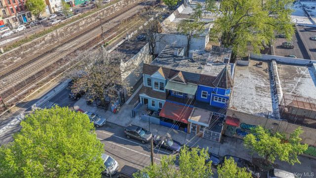 414 E 182nd Street, Bronx, NY 10457