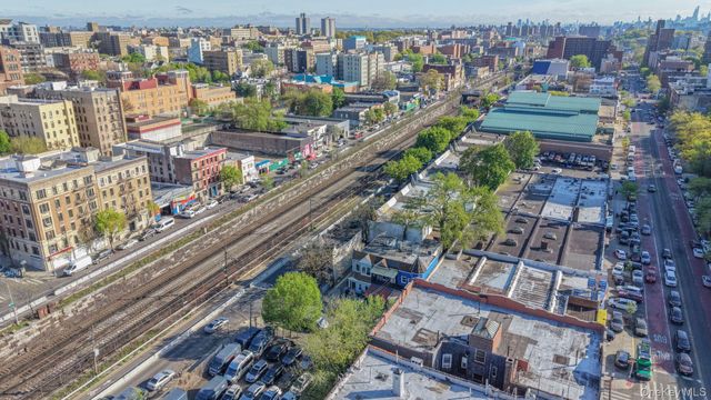 414 E 182nd Street, Bronx, NY 10457