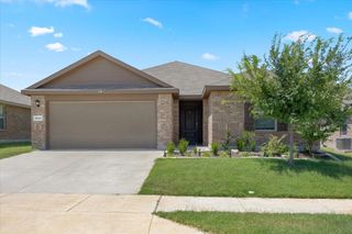 9449 Firedog Drive, Fort Worth, TX 76131