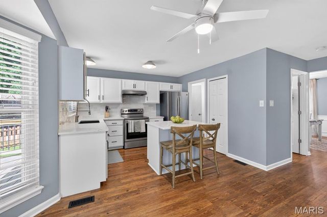 523 Rosewell Court, Ballwin, MO 63021
