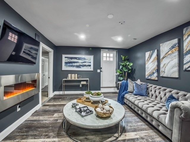 32 Williams St 1, Boston, MA 02446